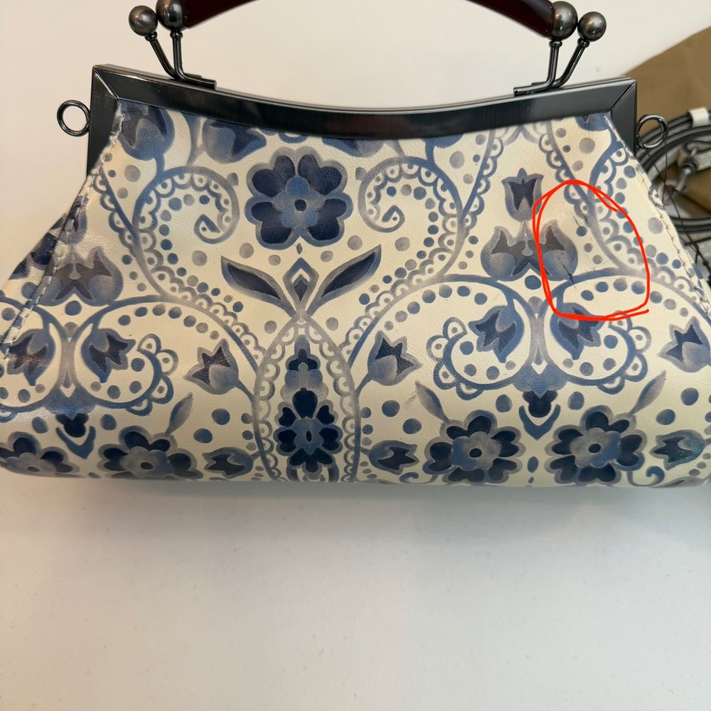 NEW Patricia Nash Italian Folklore Kelmscott Frame Bag White Blue Floral Clutch - Picture 3 of 10